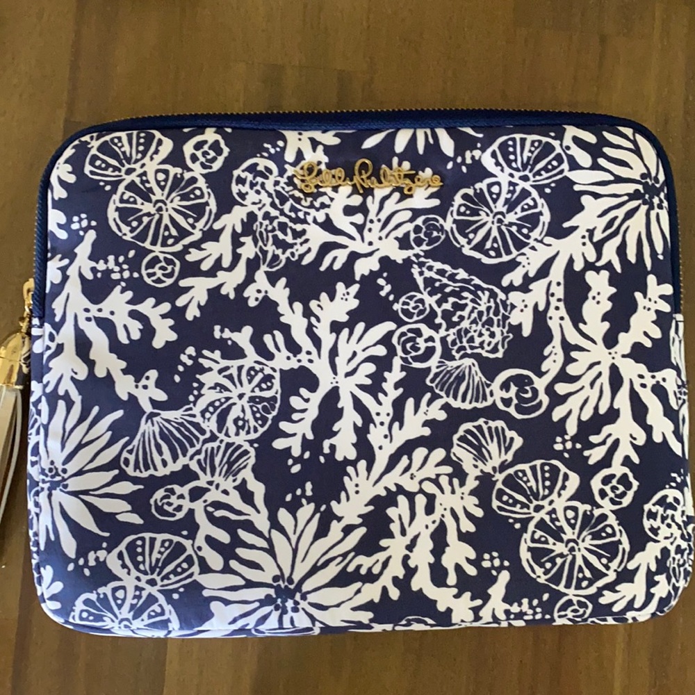 Lilly Pulitzer tech bag